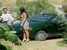 Üniversiteli Kız Sünepe Sevgilisini Eve Attı