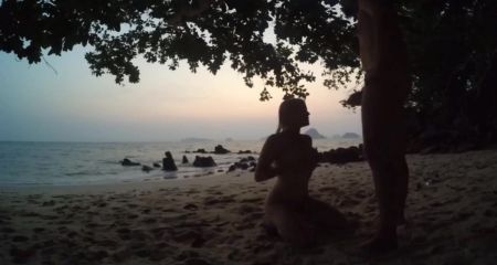 Şişko karısını domaltıp siken zenci